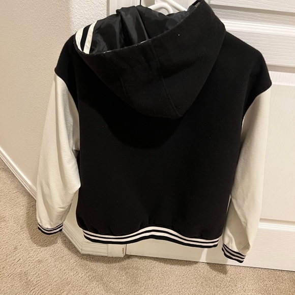 Varsity jacket - Picture 2 of 3